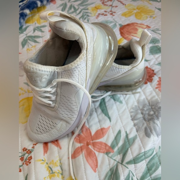 Nike Air Max 270 Cream Sneakers - Picture 1 of 7